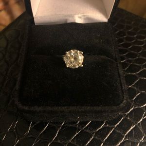1.5 Diamonique solitaire
